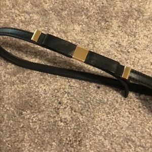 Bow belt black with gold accents